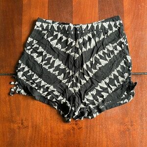 RVCA shark tooth print shorts size 28
